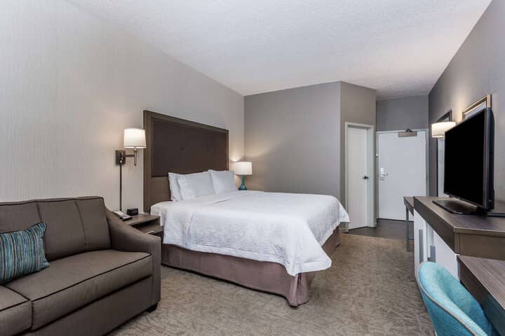Room 14 of 25