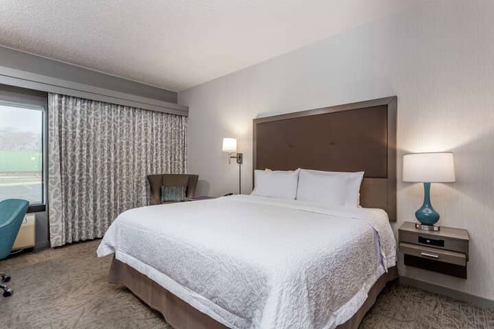 Room 10 of 25